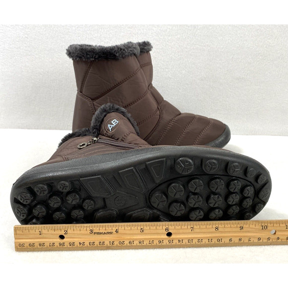 AB Snow Boots Womens Sz 10.5 EU 41 Brown Ankle Faux Fur Waterproof Flat Gorpcore - Picture 10 of 13
